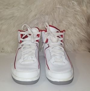 Jordan retro 2  ( or best offer)